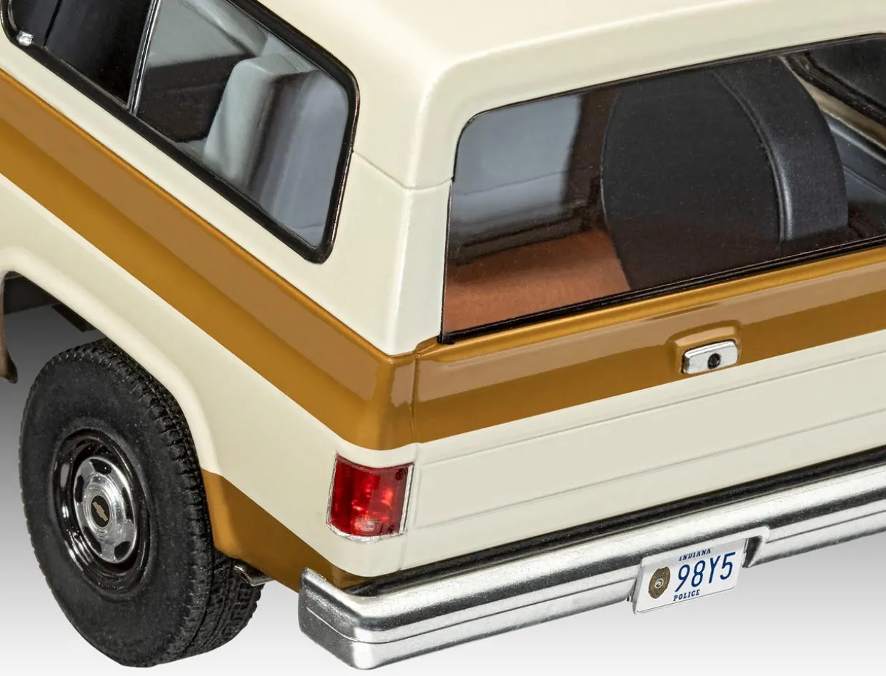 Revell 1/24 Stranger Things Chevy Blazer K5 Jim Hopper