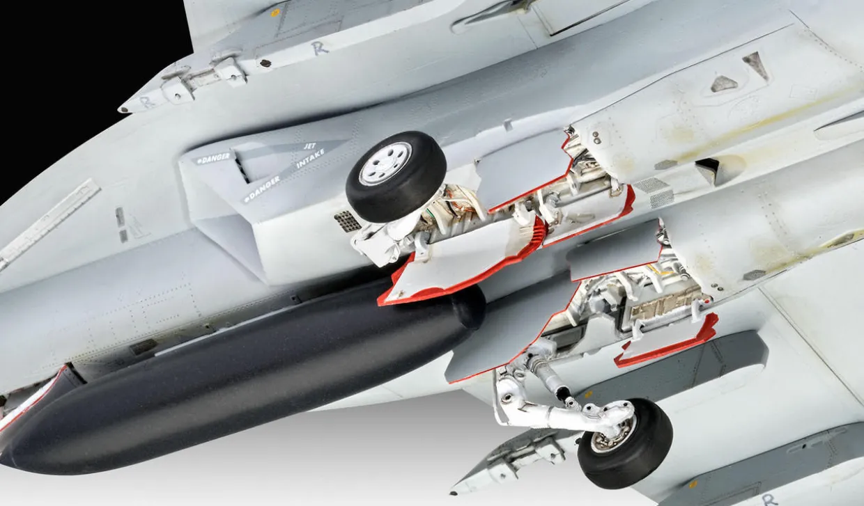 Revell 1/48 Top Gun Maverick's Boeing F/A-18E Super Hornet