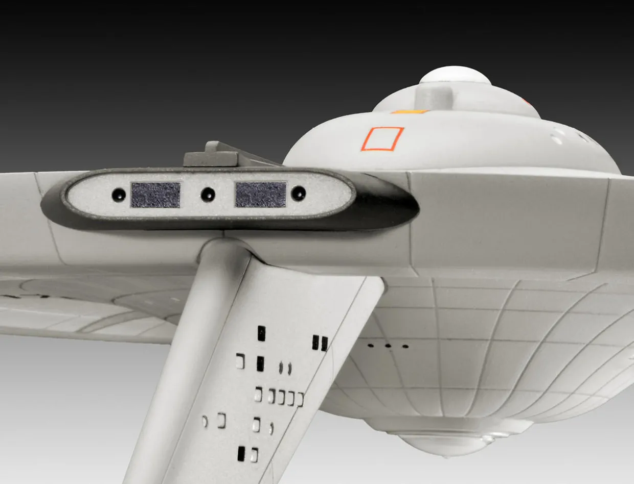 Revell 1/600 USS Enterprise NCC-1701 (TOS)
