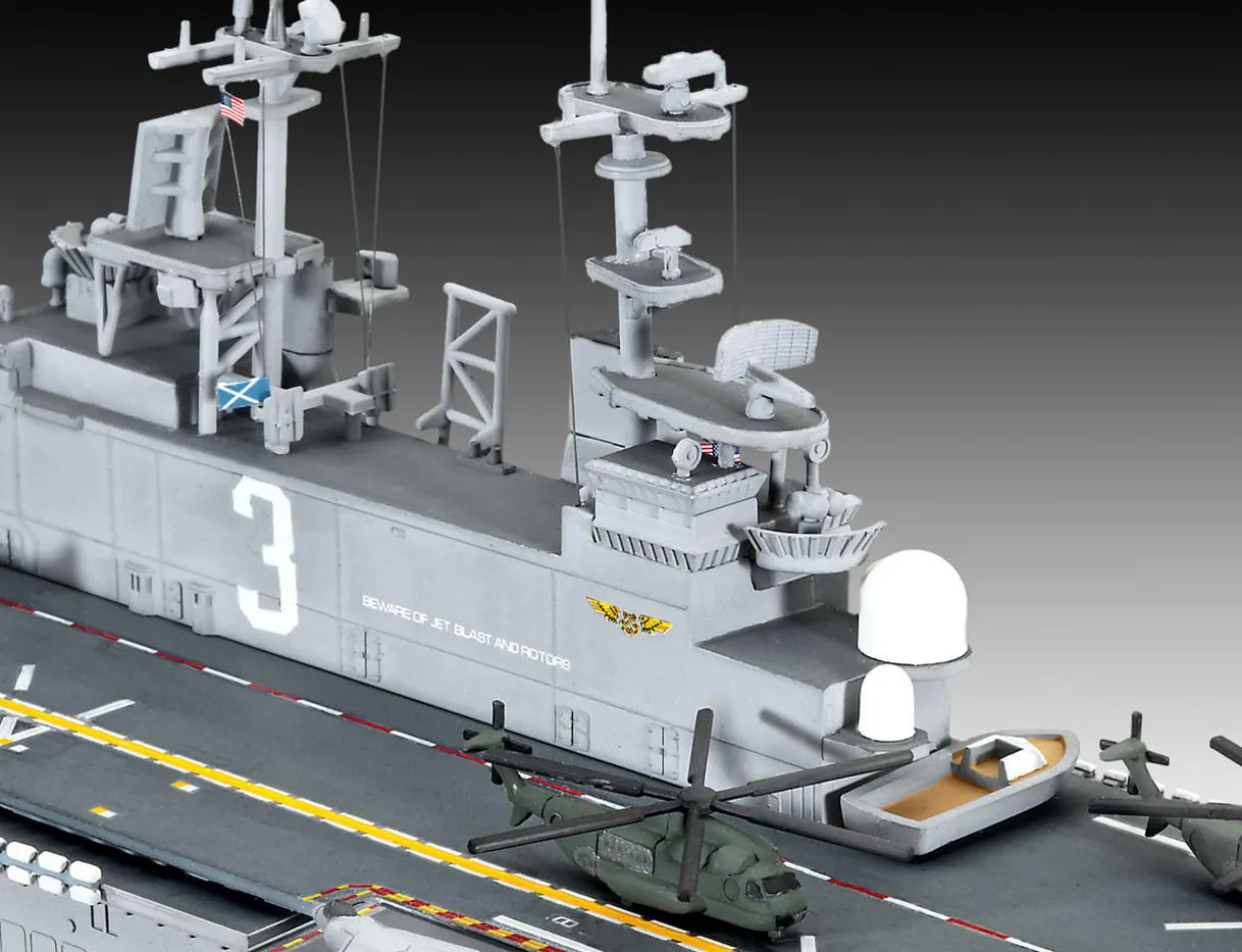 Revell 1/700 USS Wasp Assault Carrier