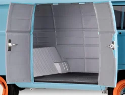 Revell 1/24 Volkswagen T1 Panel Van Gulf Livery Starter Set