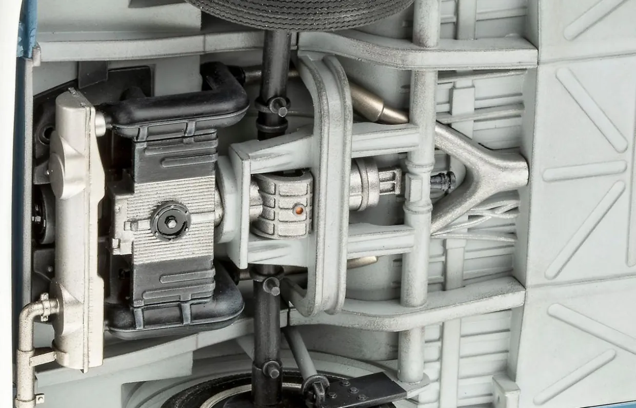 Revell 1/16 Volkswagen T1 Panel Van