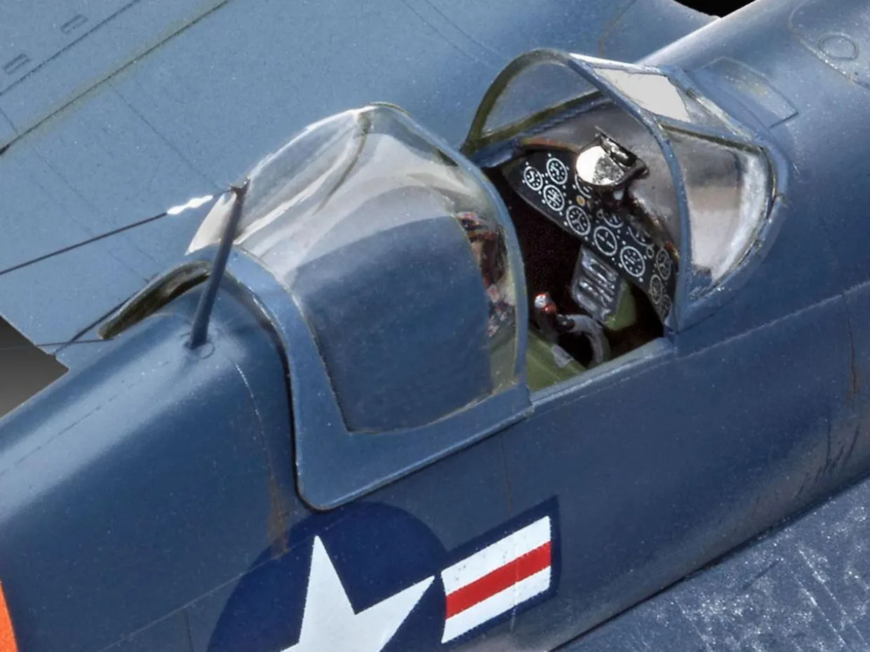 Revell 1/72 Vought F4U-4 Corsair