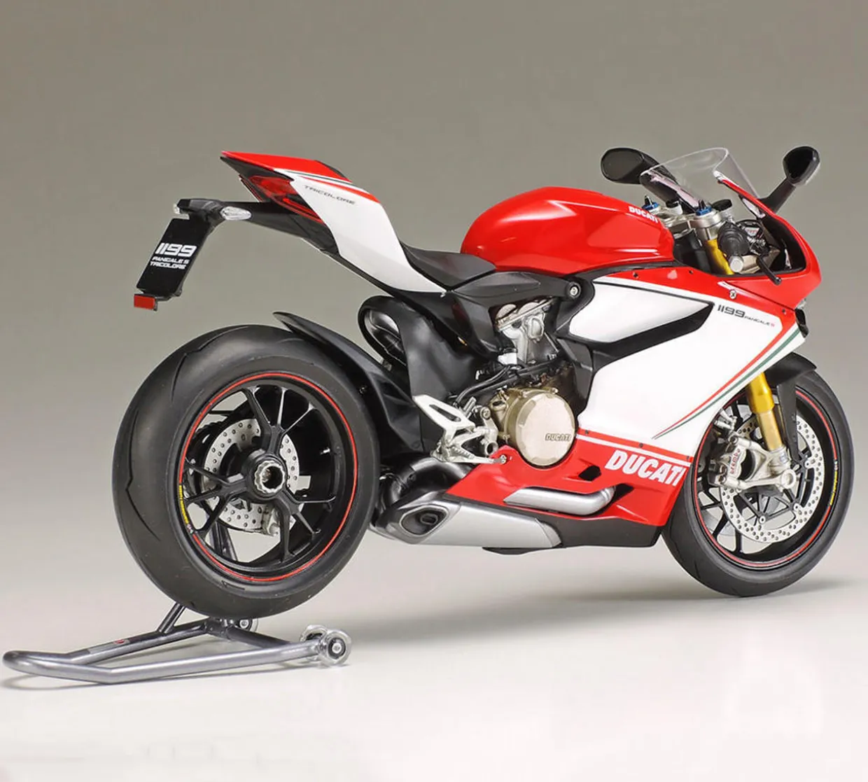 Tamiya 1/12 Ducati 1199 Panigale Tricolor model Kit