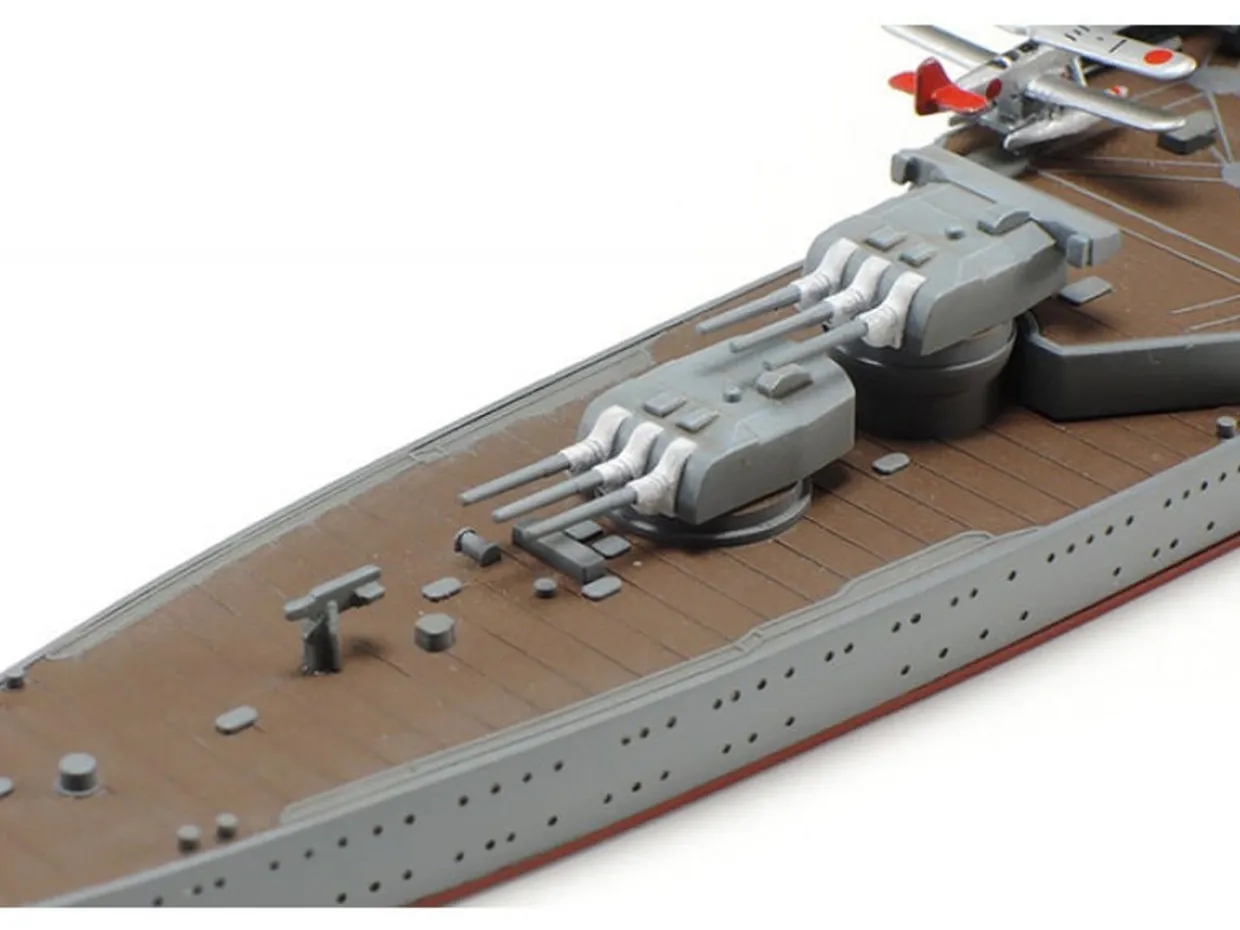 Tamiya 1/700 Japanese Light Cruiser Mogami Model Kit