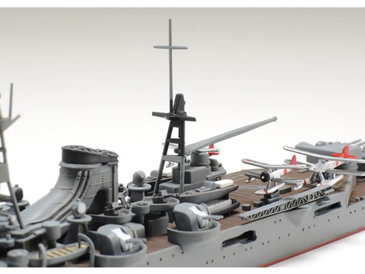Tamiya 1/700 Japanese Light Cruiser Mogami Model Kit