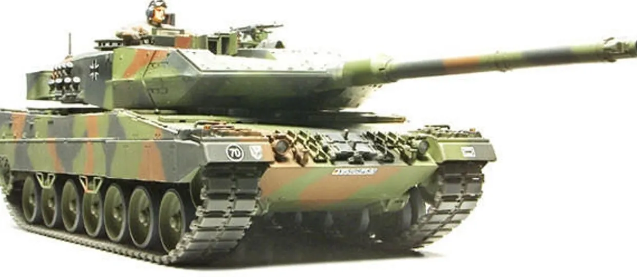 Tamiya 1/35 Leopard 2A6 MBT