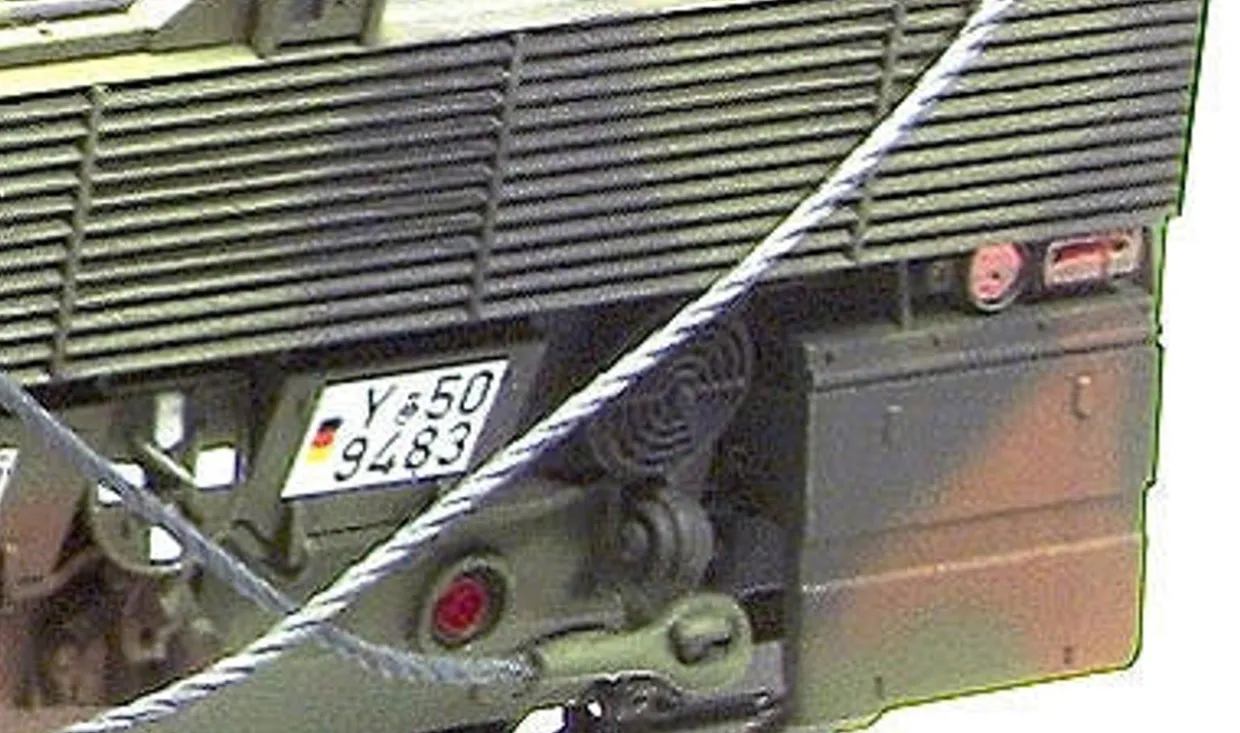 Tamiya 1/35 Leopard 2A6 MBT