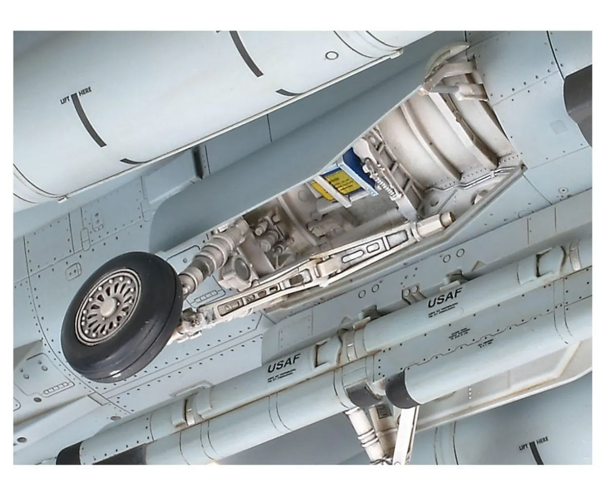 Tamiya 1/48 Lockheed Martin F-16C Block 25/32 Falcon ANG