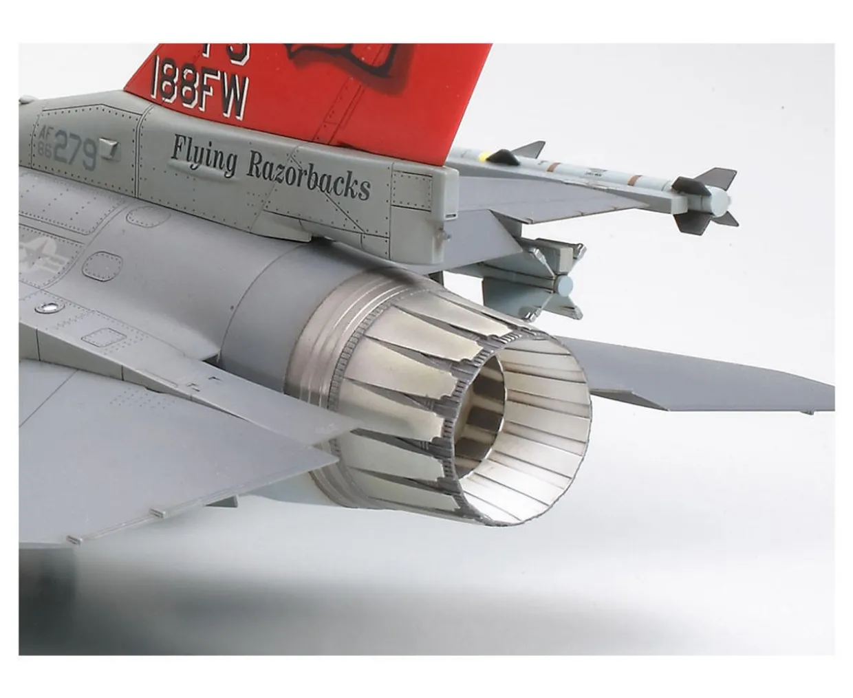 Tamiya 1/48 Lockheed Martin F-16C Block 25/32 Falcon ANG