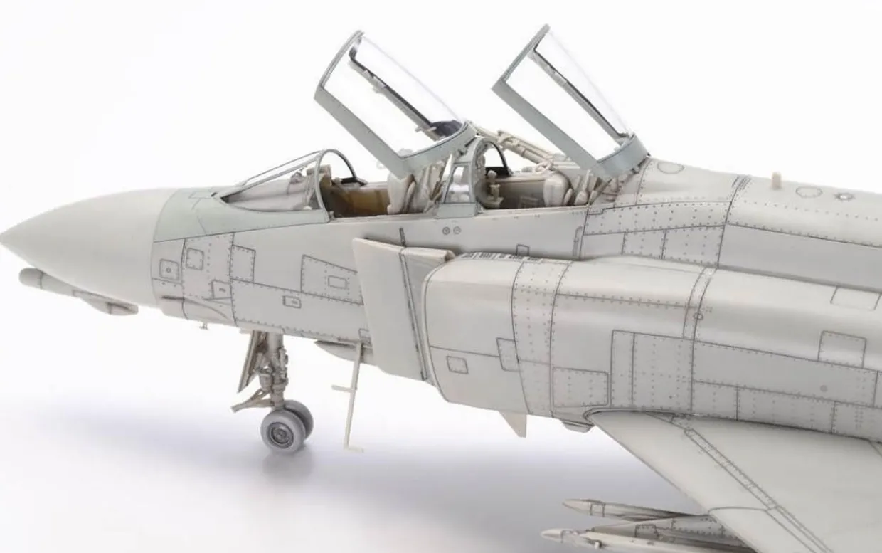 Tamiya 1/48 McDonnell Douglas F-4B Phantom II