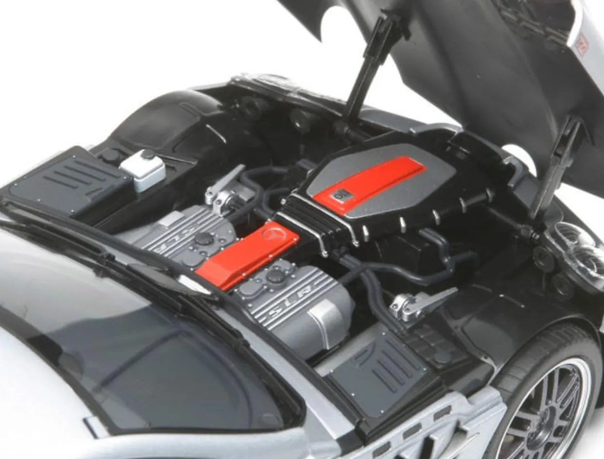 Tamiya 1/24 Mercedes SLR 722