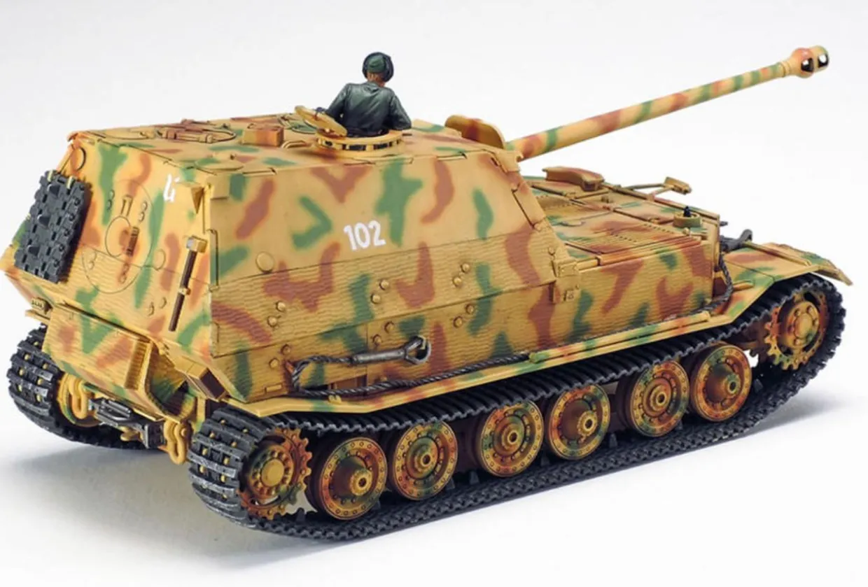 Tamiya 1/48 Sd.Kfz.184 Panzerjager Tiger (P) Elefant