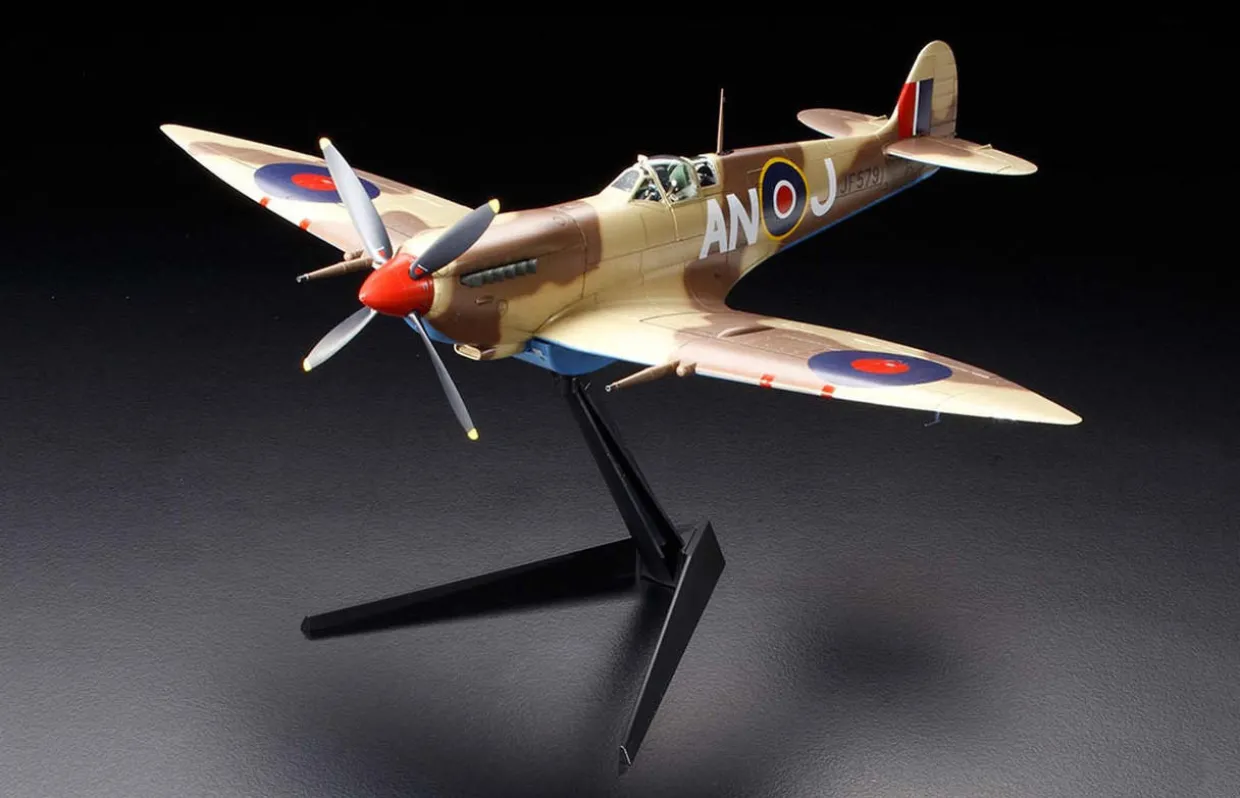 Tamiya 1/32 Supermarine Spitfire Mk.VIII
