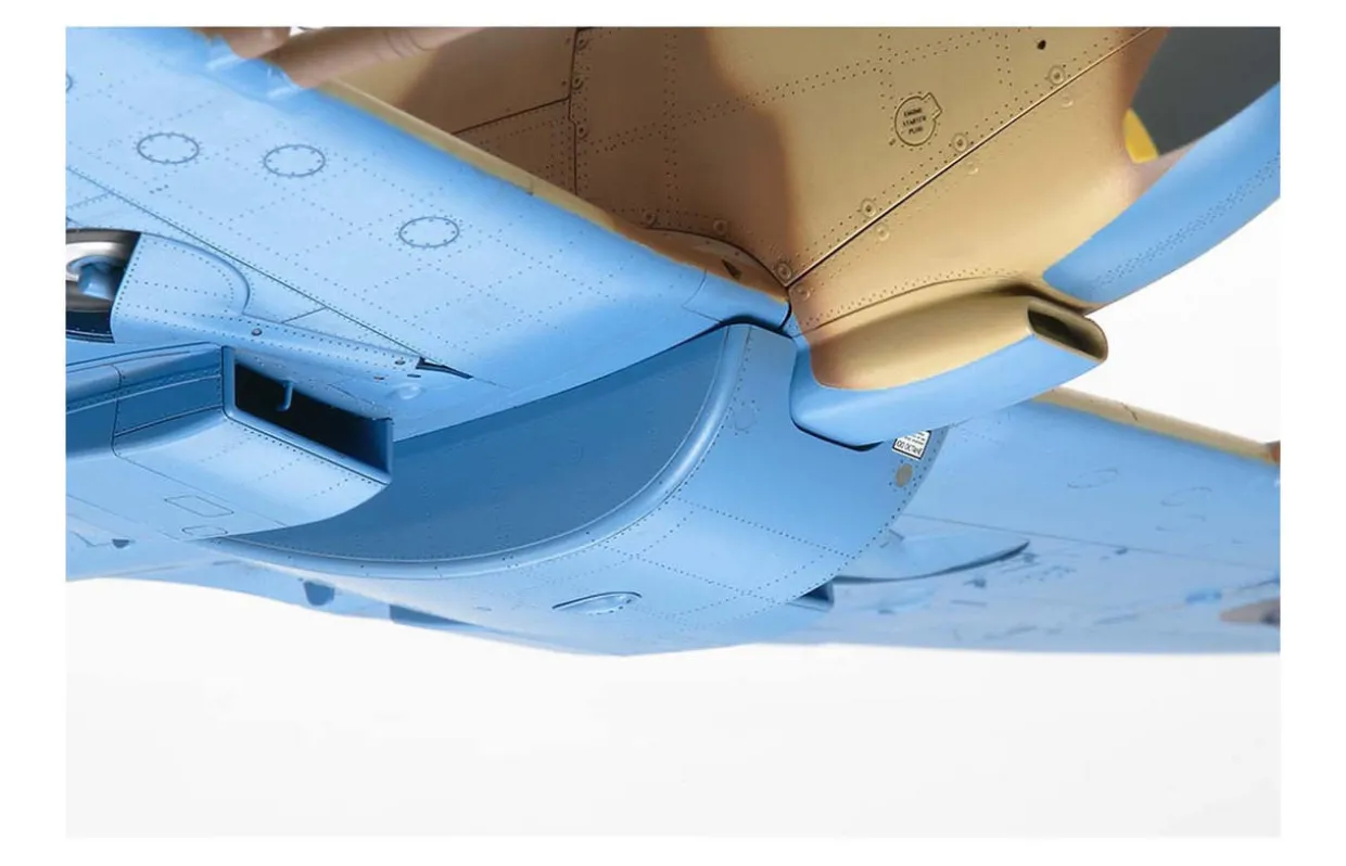 Tamiya 1/32 Supermarine Spitfire Mk.VIII