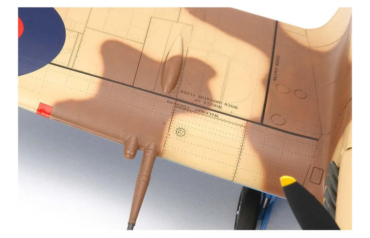 Tamiya 1/32 Supermarine Spitfire Mk.VIII