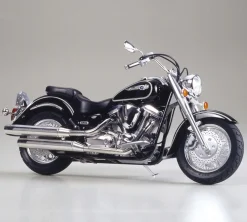 Tamiya 1/12 Yamaha XV1600 Road Star Model Kit