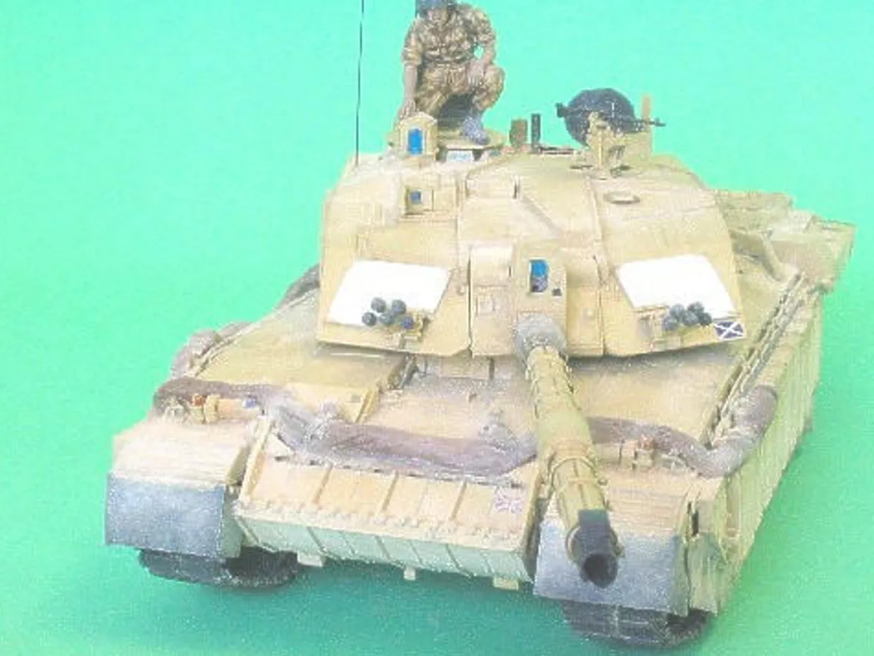 Trumpeter 1/35 Challenger 2 MBT Operation Telic Iraq 2003