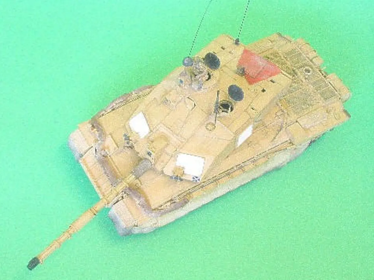 Trumpeter 1/35 Challenger 2 MBT Operation Telic Iraq 2003