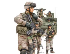 Trumpeter 1/35 Modern US Army Armour Crewman & Infantry