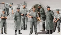 Trumpeter 1/35 Morser Karl Artillery Crew (8 Figures)