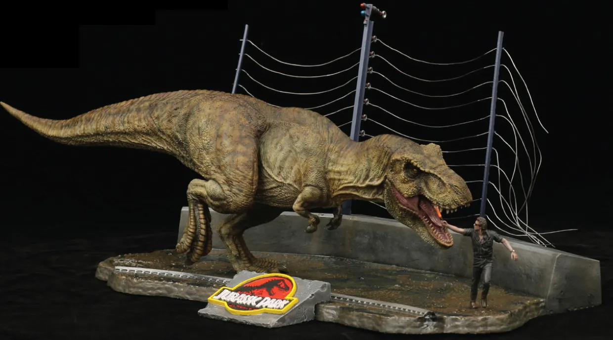X-Plus 1/35 Jurassic Park Tyranosaurus Rex Model Kit
