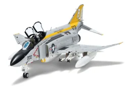 Zoukei Mura 1/48 McDonnell Douglas F-4J Phantom II US Navy
