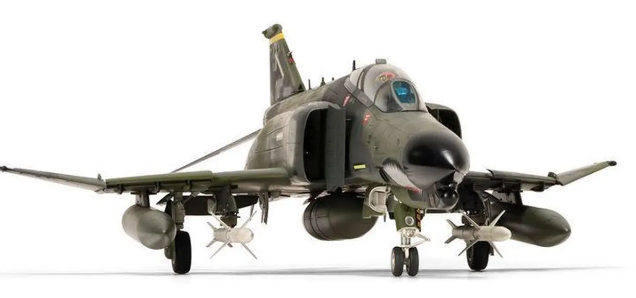 Zoukei Mura 1/48 McDonnell Douglas F-4G Wild Weasel V Model Kit